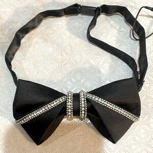 New Guuniee 100% silk bow tie